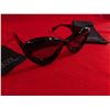 Image 2 : Yameize brand sunglasses.