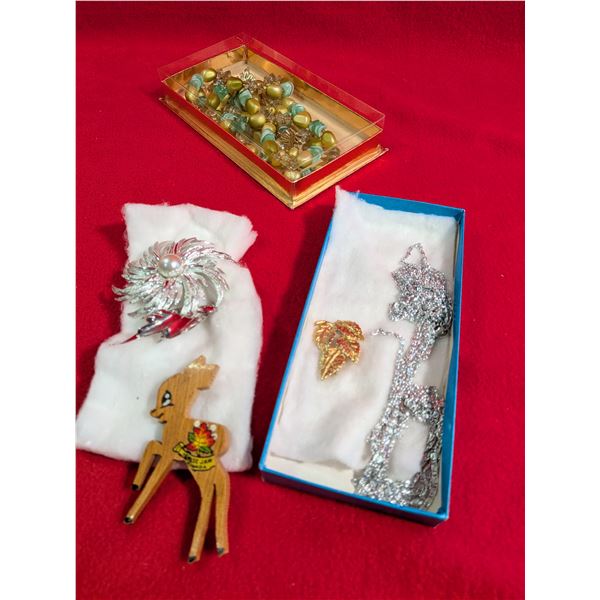 VINTAGE 1950'S JEWELRY