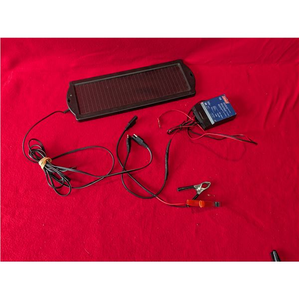 COLEMAN SOLAR PANEL CHARGER