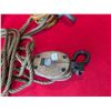 Image 3 : VINTAGE BLOCK & TACKLE