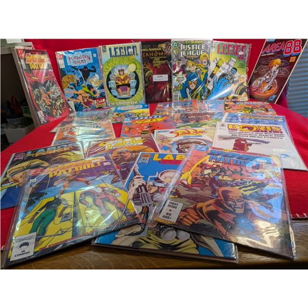 24 DC COMICS