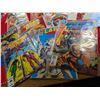 Image 2 : 24 DC COMICS