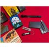 Image 4 : Vintage items and travel gizmos