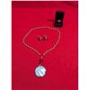 Image 5 : NECKLACE, CORAL ROSE RING & EARINGS