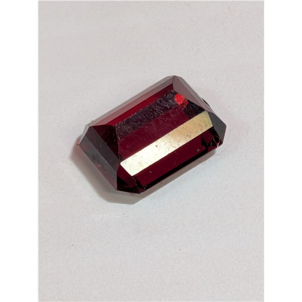 4.34ct RHODOLITE GARNET GEMSTONE