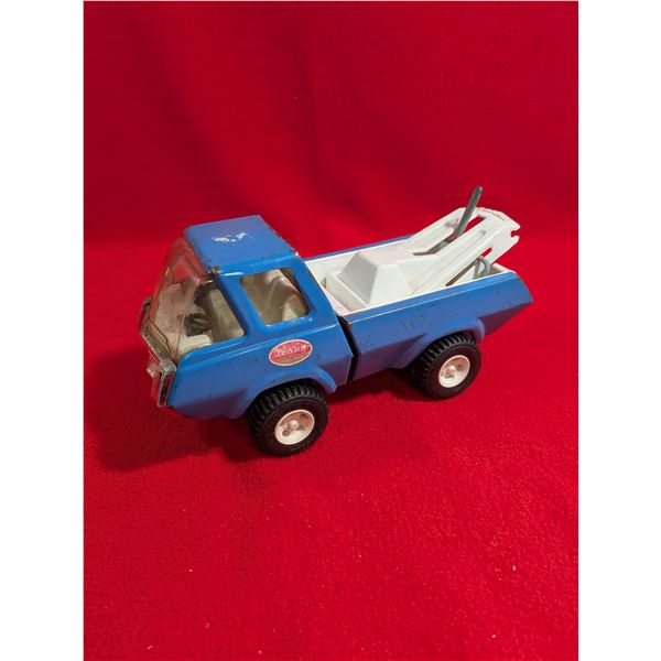 1970's VINTAGE TONKA TOW TRUCK