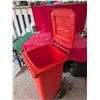 Image 2 : WEBER ROLLING WASTE BIN