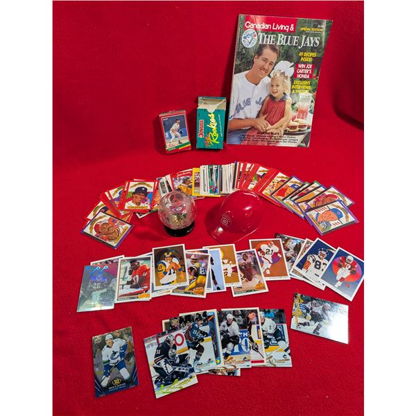 SPORTS CARDS & MEMORABILIA