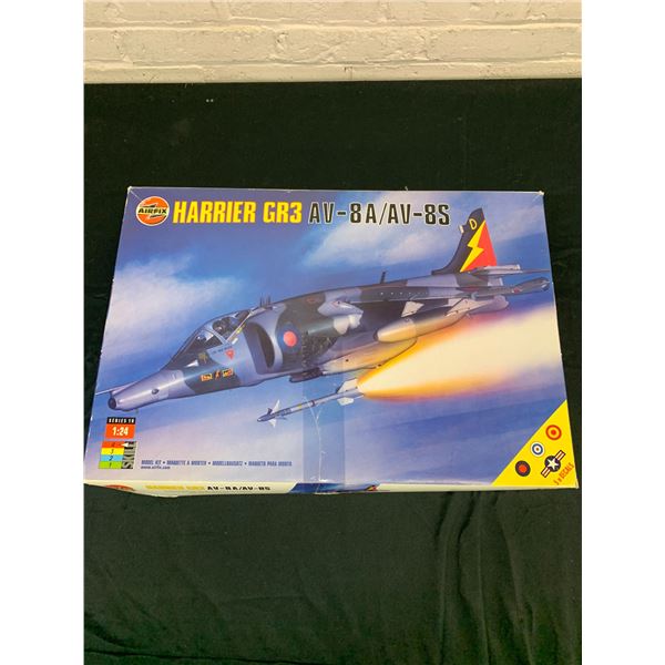 Airfix Harrier GR3 AV-8A-AV-85 1/24 Model Kit