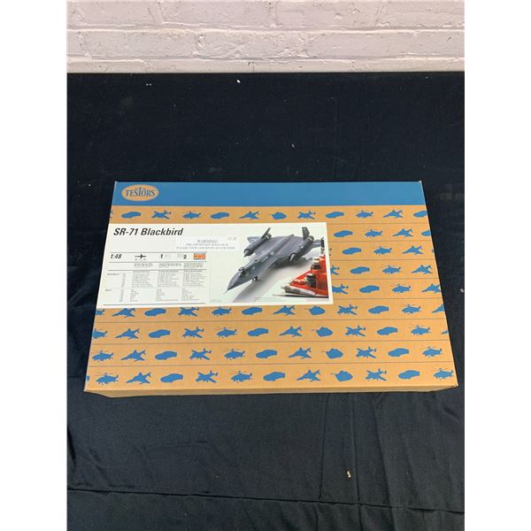 Testors SR-71 Blackbird Model Kit 1/48 Scale