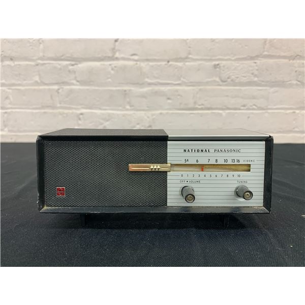 National 6-Transistor Model R-8 Radio
