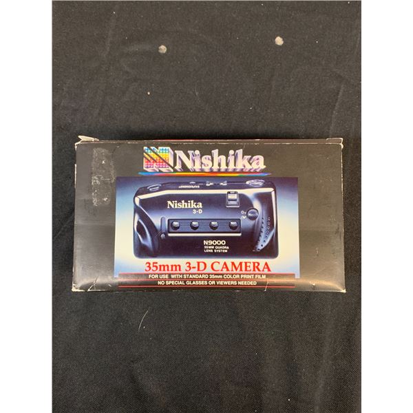 Nishika 35mm 3-D Film Camera w Box Vintage