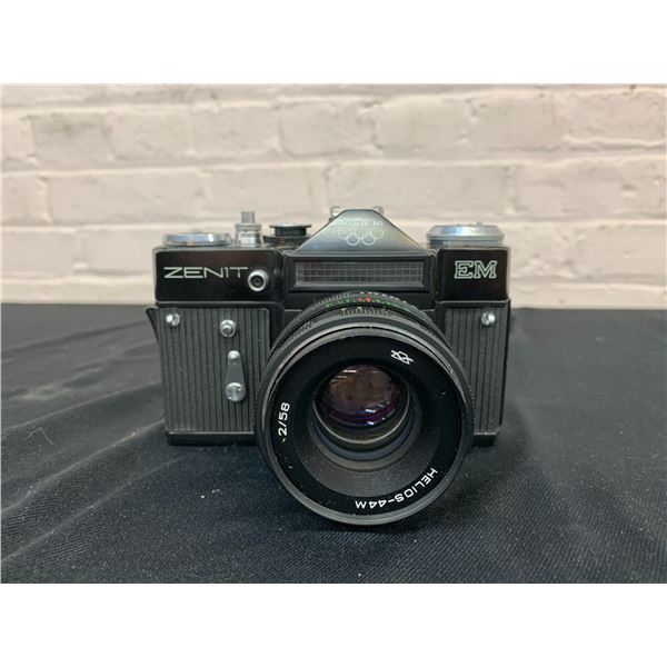 Zenit EM Vintage Film Camera w Helios 2/58 Lens