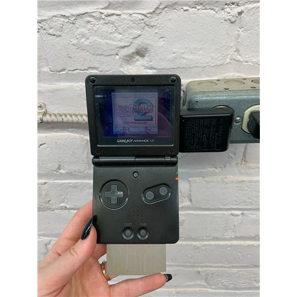 Gameboy SP Black Handheld Nintendo Console +5 Games and 2 Extra DS Games