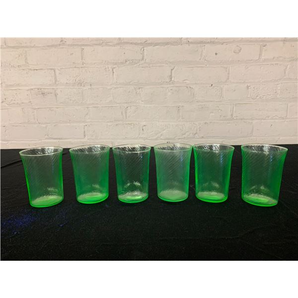 Lot of 6 Vintage Uranium Glasses Cups *chip on rim of 1 *