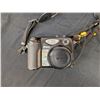 Image 2 : Nikon Coolpix5400 Camera & Accessories with Roots Camera Bag