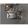 Image 3 : Nikon Coolpix5400 Camera & Accessories with Roots Camera Bag