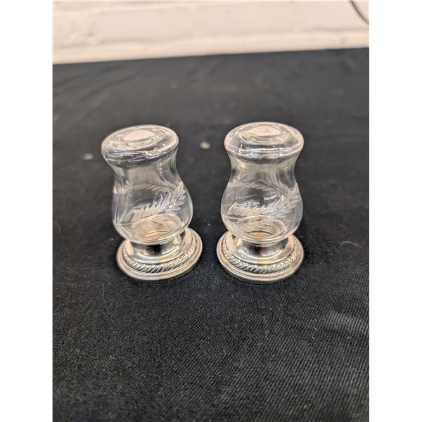 Quaker Hurricane Weighted Sterling Silver Bottom Salt and Pepper Shakers Shakers Newport 703