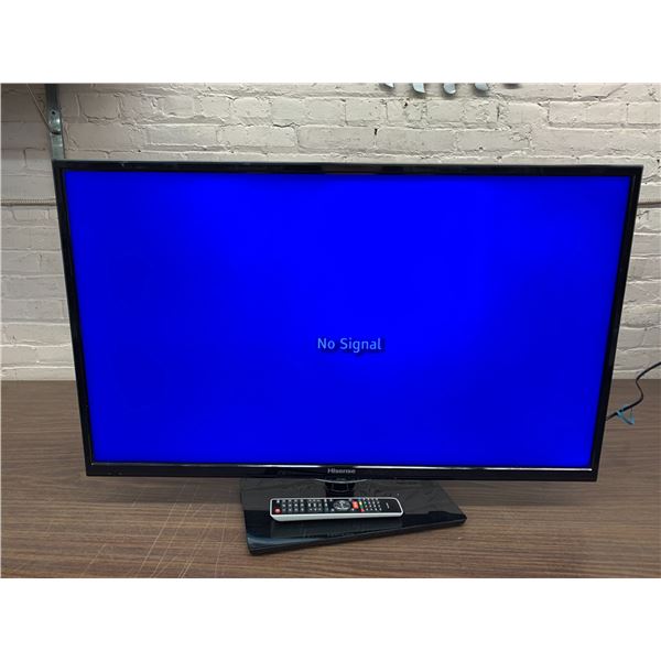 40" Flatscreen TV Hisense w Remote