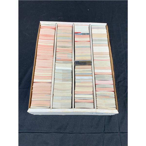 Box of 1000+ Sports Cards Hockey, NBA, Etc