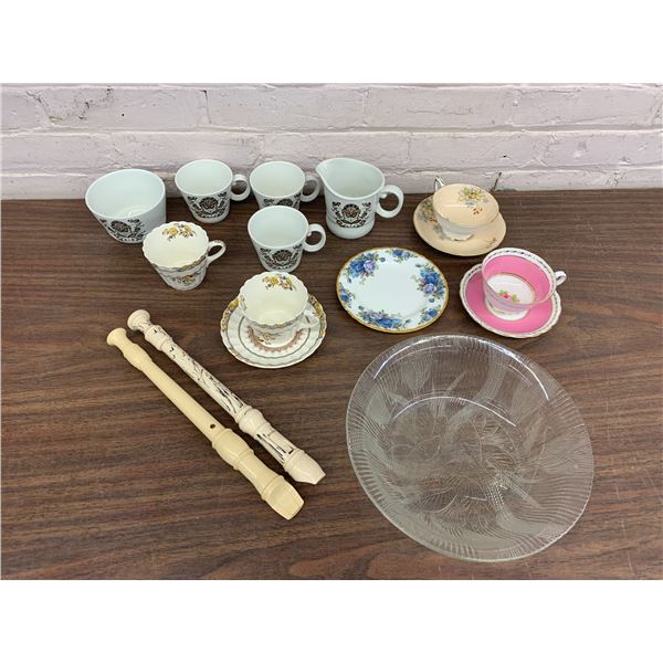 Lot of Assorted China Tea Cups and Saucers Copeland, Wellesley, etc