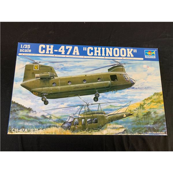Trumpeter 1/35 Scale CH-47A Chinook Model Kit #05104