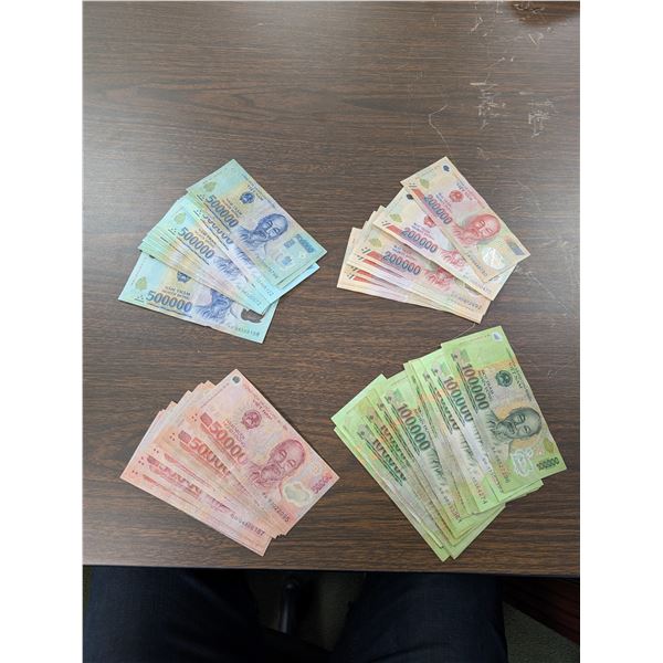 Large lot of Vietnam Deng Currency