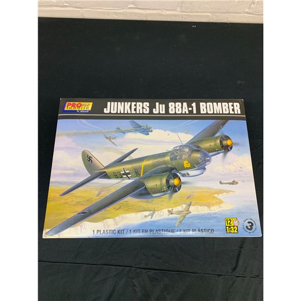 Pro Modeller 1/32 Scale Junkers Ju 88A-1 Bomber Model Kit #85-5986