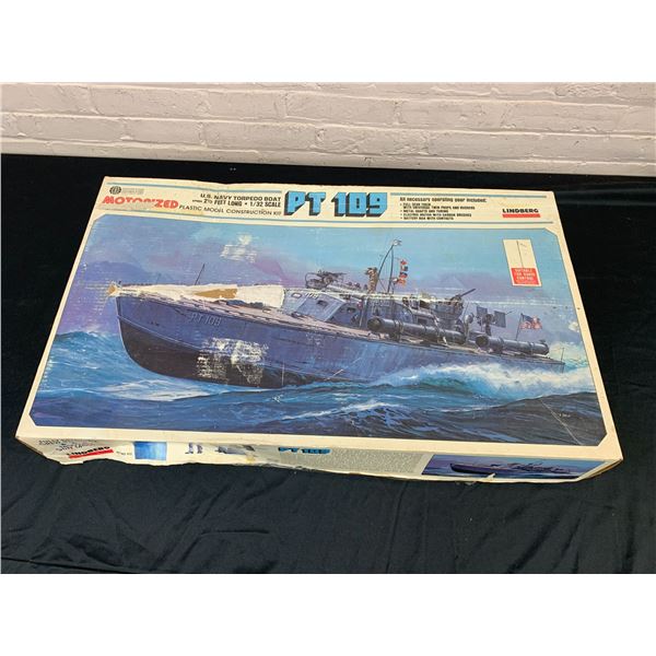 PT 109 Lindberg 1/32 Scale US Navy Torpedo Boat Model Kit