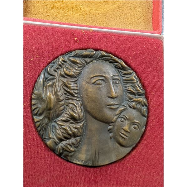 Sindelar CZECHOSLOVAKIA ART BRONZE MEDAL - WORLD PEACE MOVEMENT-1949-1979