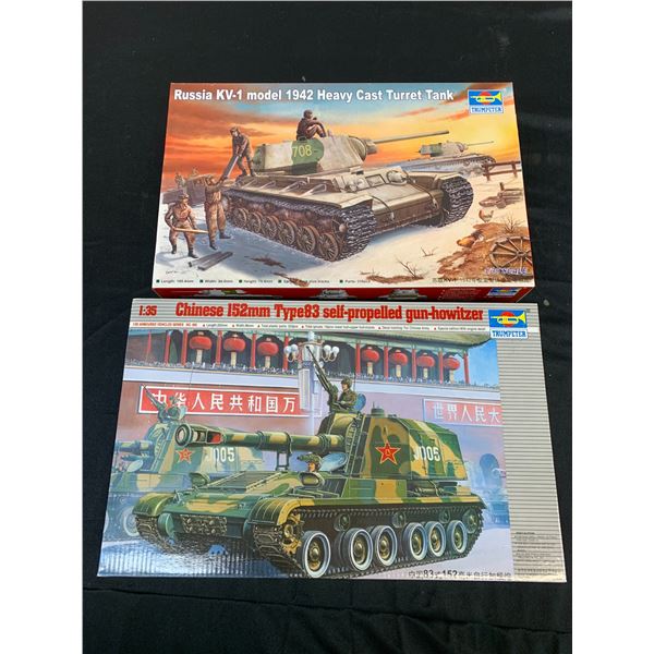 Lot of 2 Trumpeter Model Kits 1/35 Scale #00305 and #00359