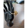 Image 2 : Ladies Ribbon Style Unmarked Gold Ring (tests 10k) Size 5.5