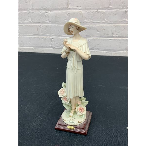 "Rose" 1973 Florence Sculpture Guiseppe Armani Made in Italy Figurine 9"