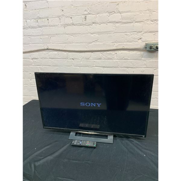 SONY KDL-32R300B Flatscreen TV w Remote 31"