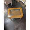 Image 2 : Curio Glass Top End Table Display Cabinet