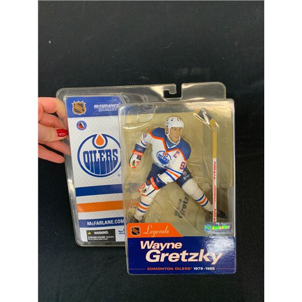 MCFARLANE Wayne Gretzky Legends Series 1 Oilers White Chase Variant