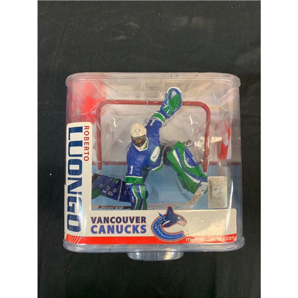 McFarlane NHL Ser 15 ROBERTO LUONGO Vancouver Canucks Retro Chase Variant Fig