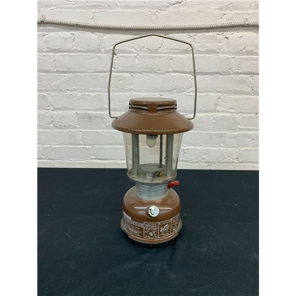 Coleman Easi-Lite Lantern Model 621B Oil Lamp, Brown
