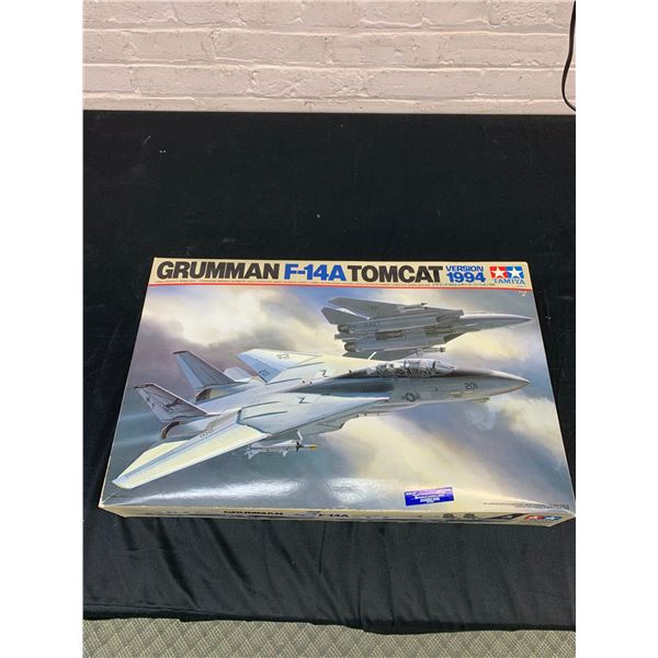 Tamiya 1/32 Scale Model Kit # 60303 Grumman F-14A Tomcat