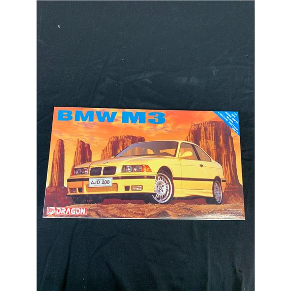 Dragon Model Kit 1/24 Scale BMW M3 #8001X