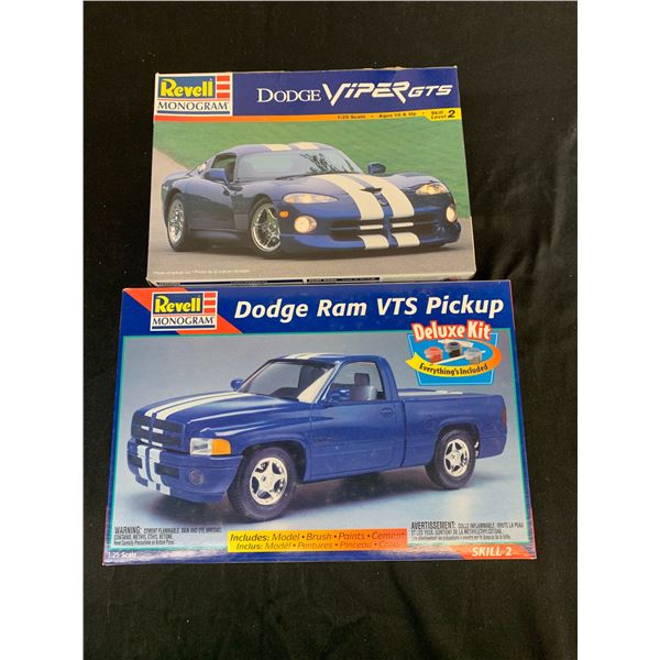 Lot of 2 Revell Model Kits 1/25 Scale #85-6647 and #85-6359