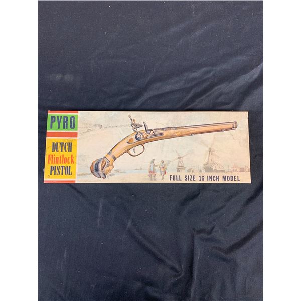 Pyro Dutch Flintlock Pistol Full Size 16" Plastic Model Kit #230-150