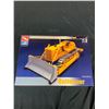 Image 1 : AMT ERTL Bulldozer Model Kit 1/25