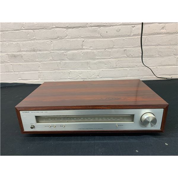 Luxman AM/FM Stereo Tuner T-400