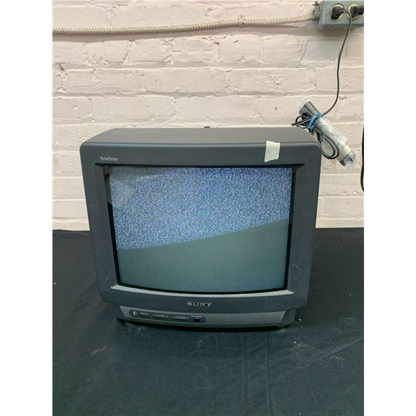 SONY  Trinitron Tube TV w/ Remote  13" Screen
