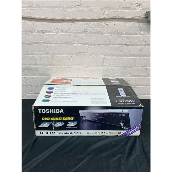 Toshiba DVD Muti-Drive D-R1 DVD / Video Recorder w Box