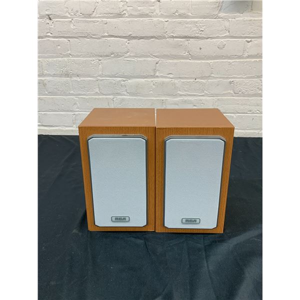 RCA RS-2000 Bookshelf Speakers