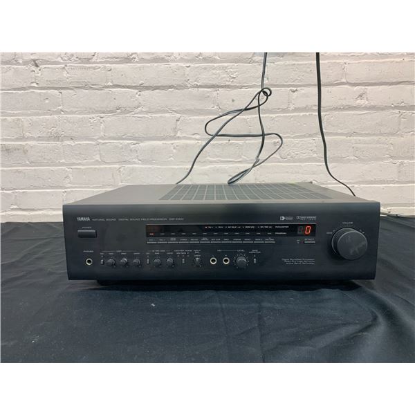 Yamaha Natural Sound Digital Sound Field Processor / Amplifier DSP-E300 w Remote