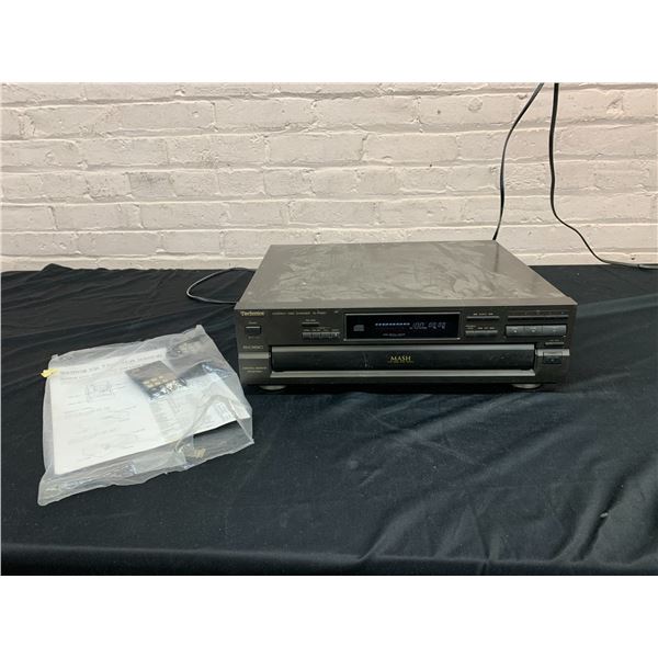 Technics Compact Disc Changer SL-PD627