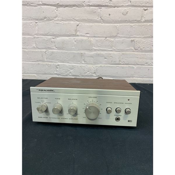 Realistic SA-102 Integrated Stereo Amplifier